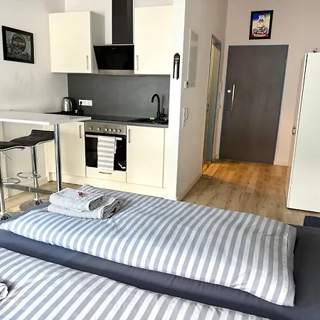 Neu Motoloft Schwarzwaldhochstrasse Zentrum Goldstadt Pforzheim Schloessle Διαμέρισμα *