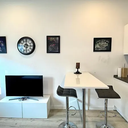 Neu Motoloft Schwarzwaldhochstrasse Zentrum Goldstadt Pforzheim Schloessle Διαμέρισμα *