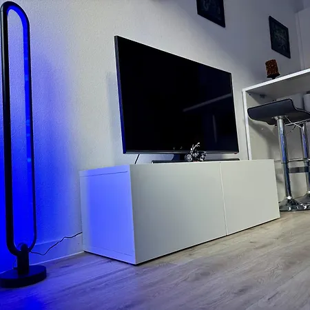 Neu Motoloft Schwarzwaldhochstrasse Zentrum Goldstadt Pforzheim Schloessle Διαμέρισμα Niederdorla