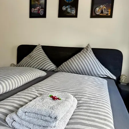 Neu Motoloft Schwarzwaldhochstrasse Zentrum Goldstadt Pforzheim Schloessle Apartment *