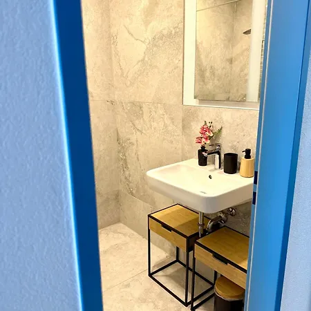 Neu Motoloft Schwarzwaldhochstrasse Zentrum Goldstadt Pforzheim Schloessle Apartment