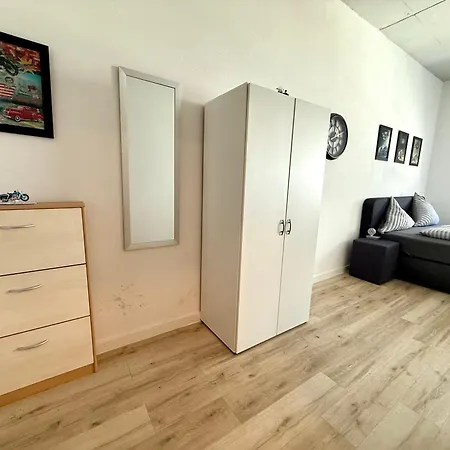 Neu Motoloft Schwarzwaldhochstrasse Zentrum Goldstadt Pforzheim Schloessle Διαμέρισμα Niederdorla