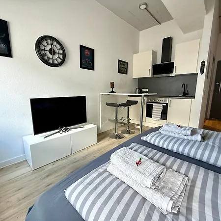 Διαμέρισμα Neu Motoloft Schwarzwaldhochstrasse Zentrum Goldstadt Pforzheim Schloessle Niederdorla