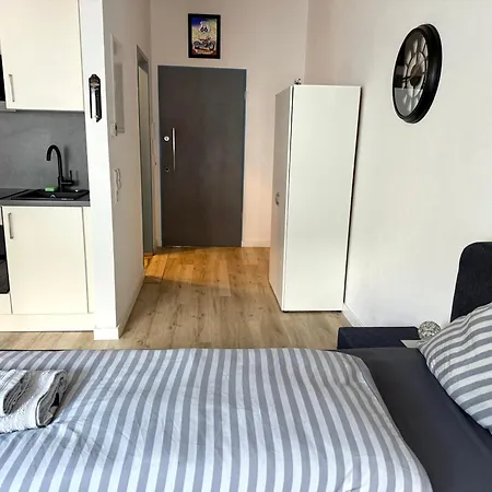 Neu Motoloft Schwarzwaldhochstrasse Zentrum Goldstadt Pforzheim Schloessle Διαμέρισμα