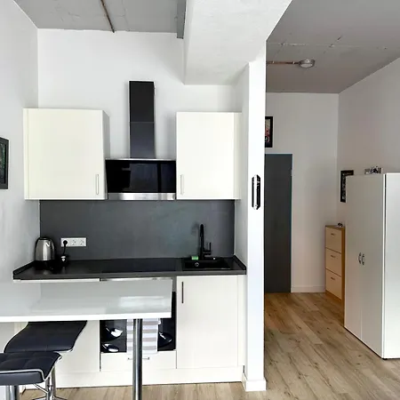 Neu Motoloft Schwarzwaldhochstrasse Zentrum Goldstadt Pforzheim Schloessle Διαμέρισμα *