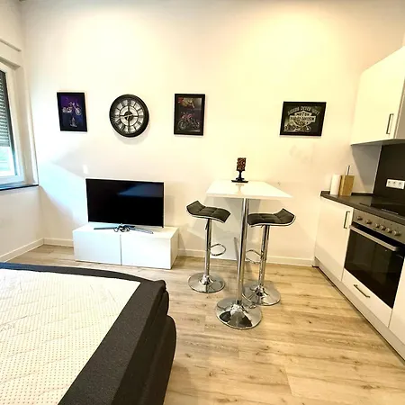 Neu Motoloft Schwarzwaldhochstrasse Zentrum Goldstadt Pforzheim Schloessle Διαμέρισμα
