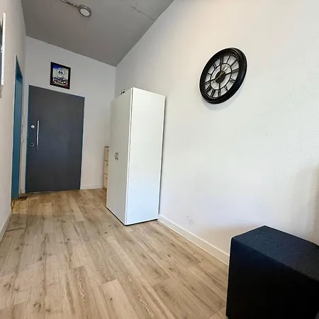 Neu Motoloft Schwarzwaldhochstrasse Zentrum Goldstadt Pforzheim Schloessle Διαμέρισμα