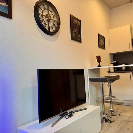 Neu Motoloft Schwarzwaldhochstrasse Zentrum Goldstadt Pforzheim Schloessle Διαμέρισμα *