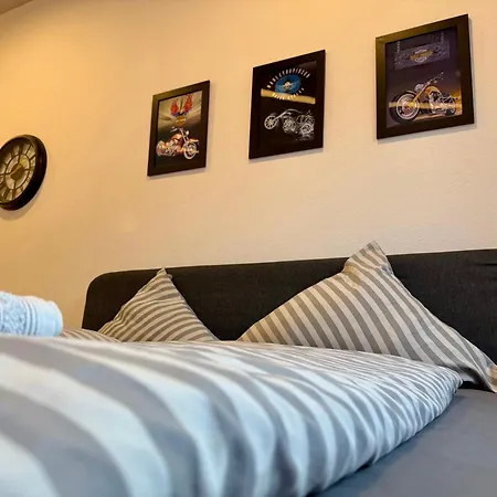 Neu Motoloft Schwarzwaldhochstrasse Zentrum Goldstadt Pforzheim Schloessle * Niederdorla