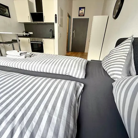 Neu Motoloft Schwarzwaldhochstrasse Zentrum Goldstadt Pforzheim Schloessle Διαμέρισμα Niederdorla